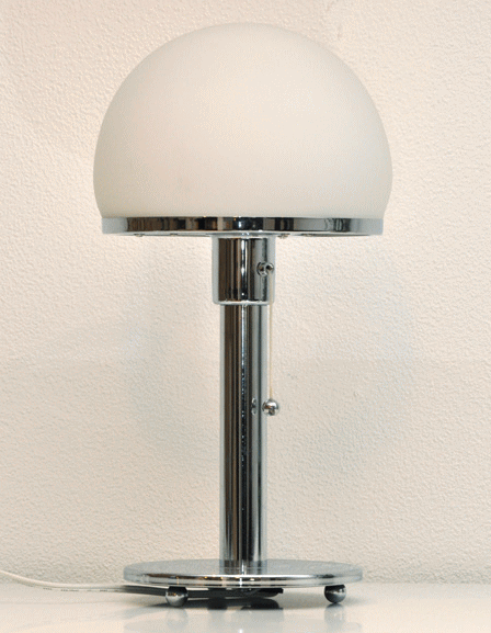 ウィルヘルム・ワーゲンフェルトがデザインしたワーゲンフェルドテーブルランプ（WA24）