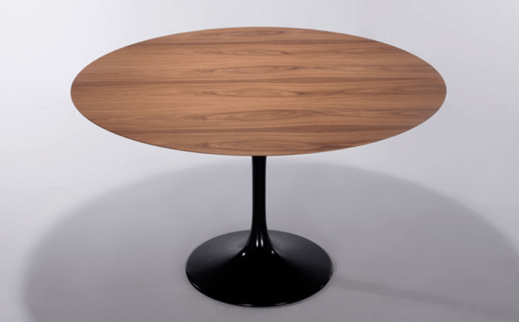 エーロ・サーリネンがデザインしたチューリップダイニングテーブルウッド（脚ブラック）