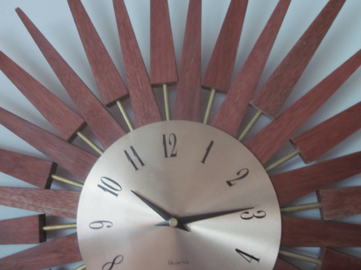 ジョージ・ネルソンがデザインしたプルート・クロック（Pluto Clock）のディテール