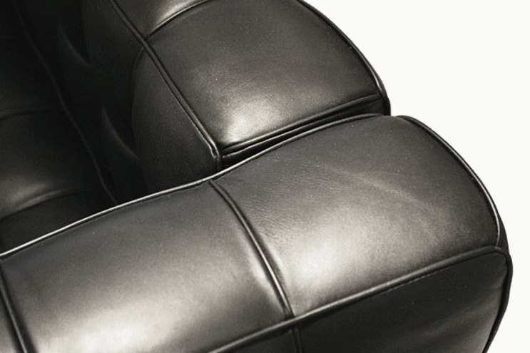 ヨーゼフ・ホフマンがデザインしたクブス1人掛けソファのシート